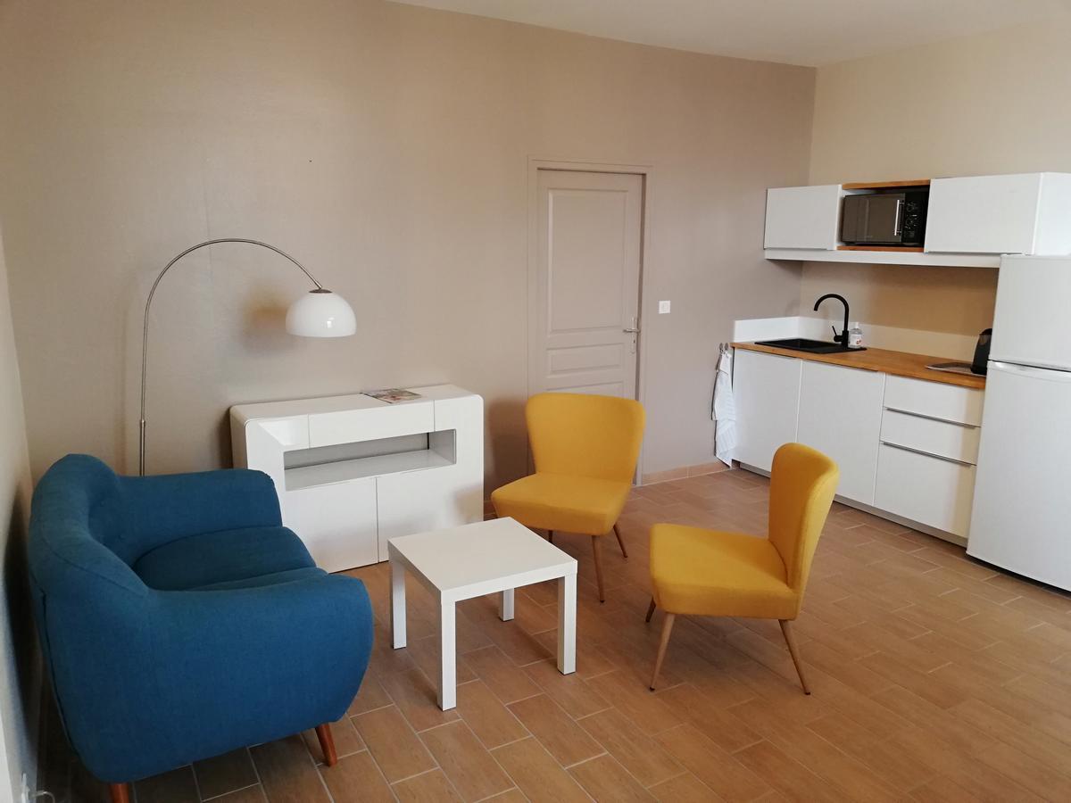 L'Angély Panzió Niort Kültér fotó